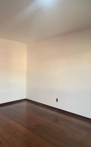 Casa à venda com 315m², 5 quartos e 4 vagas Casa à venda com 315m², 5 quartos e 4 vagasSuíte 1
