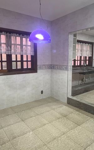 Casa à venda com 315m², 5 quartos e 4 vagas Casa à venda com 315m², 5 quartos e 4 vagasCozinha