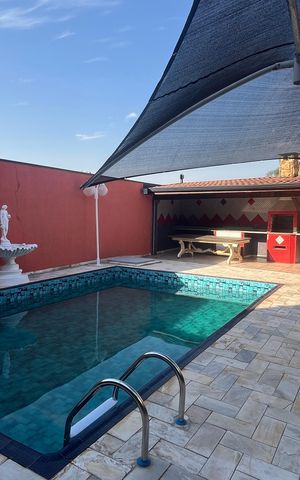 Casa à venda com 315m², 5 quartos e 4 vagas Casa à venda com 315m², 5 quartos e 4 vagasÁrea comum