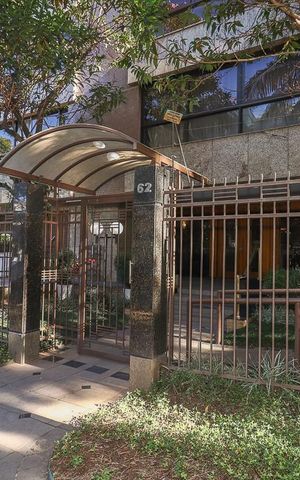 Apartamento à venda com 223m², 3 quartos e 2 vagasFachada