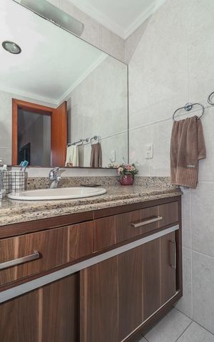 Apartamento à venda com 223m², 3 quartos e 2 vagasBanheiro da Suíte
