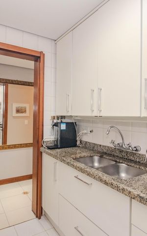 Apartamento à venda com 97m², 3 quartos e 3 vagas Apartamento à venda com 97m², 3 quartos e 3 vagasCozinha