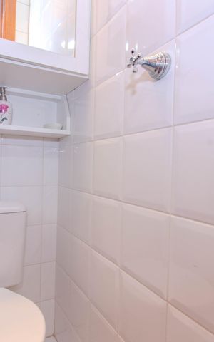 Apartamento à venda com 97m², 3 quartos e 3 vagas Apartamento à venda com 97m², 3 quartos e 3 vagasBanheiro de Serviço