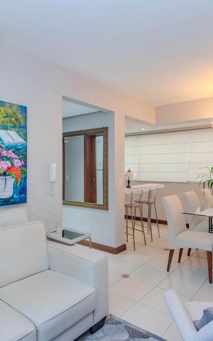 Apartamento à venda com 97m², 3 quartos e 3 vagas Apartamento à venda com 97m², 3 quartos e 3 vagasSala