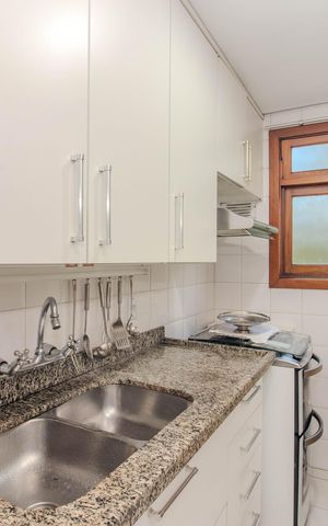 Apartamento à venda com 97m², 3 quartos e 3 vagas Apartamento à venda com 97m², 3 quartos e 3 vagasCozinha