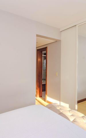 Apartamento à venda com 97m², 3 quartos e 3 vagas Apartamento à venda com 97m², 3 quartos e 3 vagasSuíte