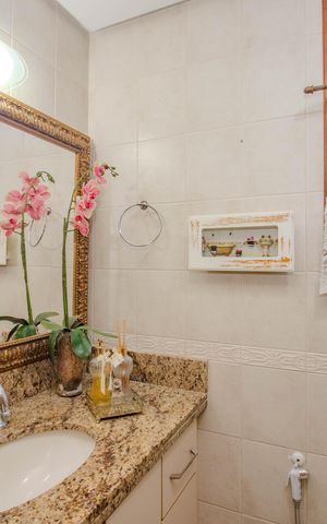 Apartamento à venda com 97m², 3 quartos e 3 vagas Apartamento à venda com 97m², 3 quartos e 3 vagasBanheiro Social