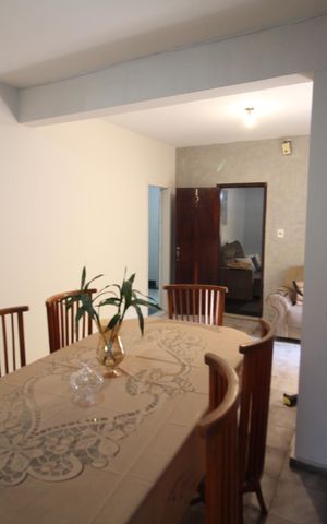 Casa à venda com 375m², 4 quartos e 2 vagasCopa