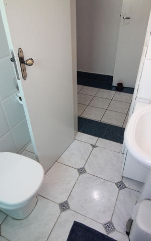 Casa à venda com 375m², 4 quartos e 2 vagasBanheiro
