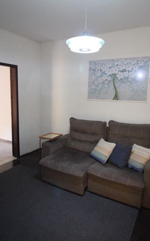Casa à venda com 375m², 4 quartos e 2 vagasSala