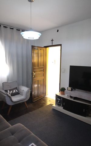 Casa à venda com 375m², 4 quartos e 2 vagasSala