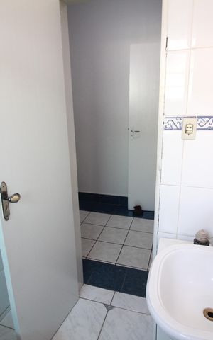 Casa à venda com 375m², 4 quartos e 2 vagasBanheiro