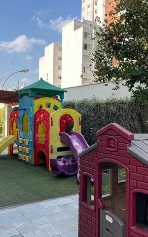 Apartamento para alugar com 267m², 4 quartos e 5 vagas Apartamento para alugar com 267m², 4 quartos e 5 vagasÁrea comum - Playground