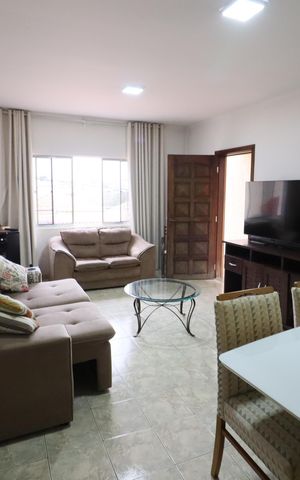 Casa à venda com 375m², 3 quartos e 4 vagasSala