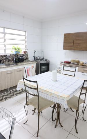 Casa à venda com 375m², 3 quartos e 4 vagasCozinha