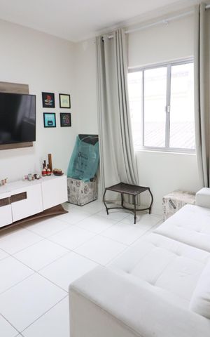 Casa à venda com 375m², 3 quartos e 4 vagasSala