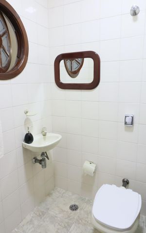 Casa à venda com 375m², 3 quartos e 4 vagasBanheiro
