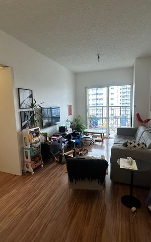 Apartamento para alugar com 68m², 2 quartos e 1 vaga Apartamento para alugar com 68m², 2 quartos e 1 vagaSala