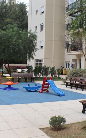 Apartamento para alugar com 68m², 2 quartos e 1 vaga Apartamento para alugar com 68m², 2 quartos e 1 vagaÁrea comum - Playground