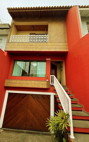Casa à venda com 204m², 3 quartos e 5 vagasFachada