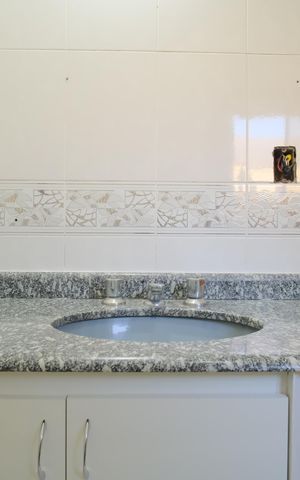 Casa à venda com 280m², 4 quartos e 5 vagasBanheiro Social