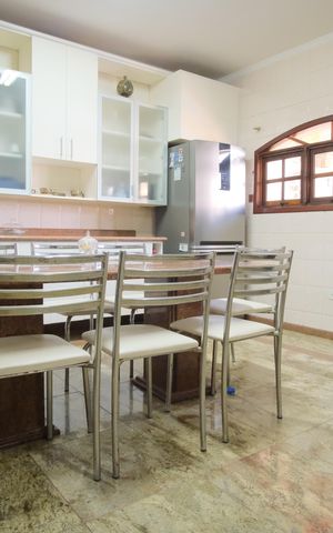 Casa à venda com 280m², 4 quartos e 5 vagasCozinha