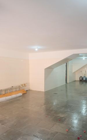 Casa à venda com 280m², 4 quartos e 5 vagasGaragem