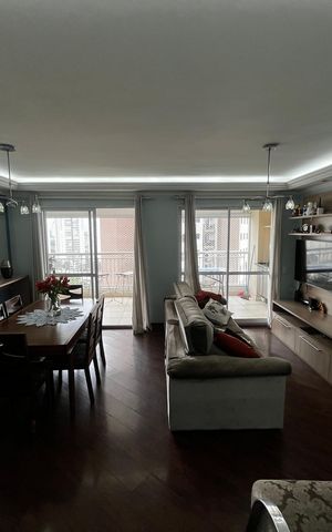 Apartamento à venda com 122m², 4 quartos e 2 vagasEscritório/Sala