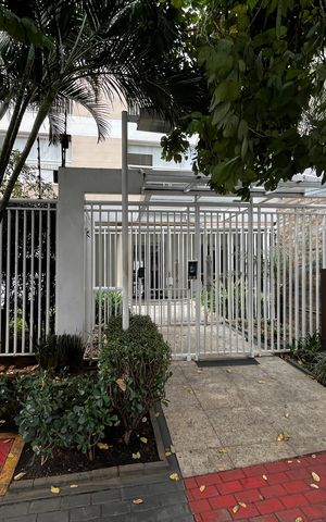 Apartamento à venda com 122m², 4 quartos e 2 vagasFachada