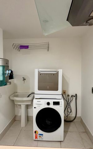 Apartamento para alugar com 129m², 2 quartos e sem vaga Apartamento para alugar com 129m², 2 quartos e sem vagaÁrea de Serviço