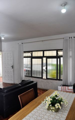 Casa à venda com 310m², 3 quartos e 5 vagas Casa à venda com 310m², 3 quartos e 5 vagasSala