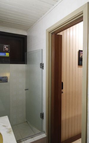 Casa à venda com 550m², 5 quartos e 3 vagasBanheiro da Suíte 1