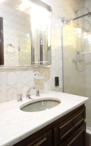 Casa à venda com 550m², 5 quartos e 3 vagasBanheiro da Suíte 2