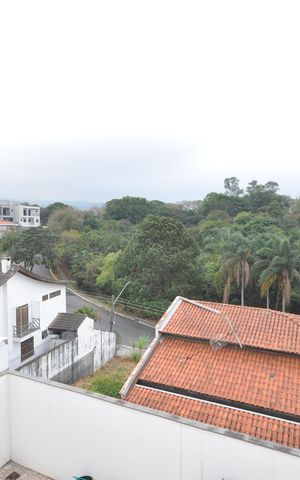Casa para alugar com 350m², 4 quartos e 3 vagasSacada do Quarto 1