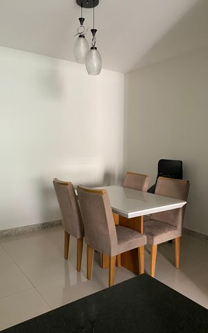 Casa à venda com 119m², 2 quartos e 2 vagasSala