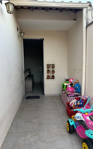 Casa à venda com 119m², 2 quartos e 2 vagasEntrada
