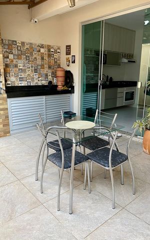 Casa à venda com 119m², 2 quartos e 2 vagasEspaço Gourmet