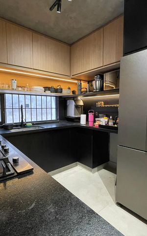 Casa à venda com 140m², 3 quartos e 2 vagas Casa à venda com 140m², 3 quartos e 2 vagasCozinha