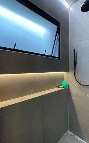 Casa à venda com 140m², 3 quartos e 2 vagas Casa à venda com 140m², 3 quartos e 2 vagasBanheiro Social