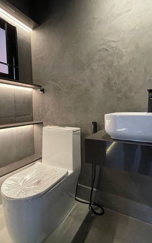 Casa à venda com 140m², 3 quartos e 2 vagas Casa à venda com 140m², 3 quartos e 2 vagasBanheiro da Suíte 2