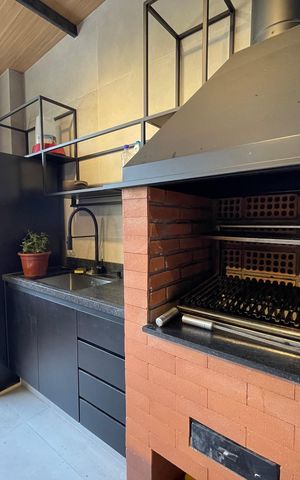Casa à venda com 140m², 3 quartos e 2 vagas Casa à venda com 140m², 3 quartos e 2 vagasVaranda gourmet