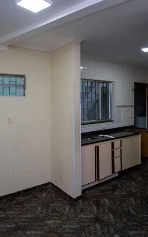 Casa para alugar com 355m², 5 quartos e 4 vagasCozinha