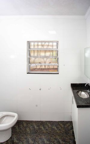 Casa para alugar com 355m², 5 quartos e 4 vagasBanheiro da Suíte