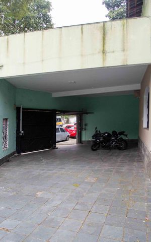 Casa para alugar com 355m², 5 quartos e 4 vagasGaragem