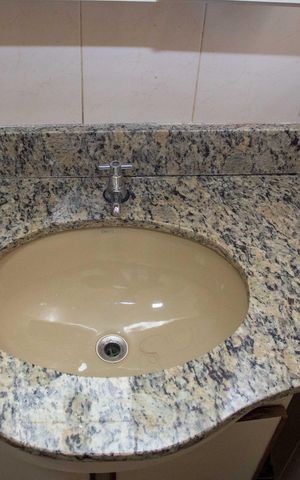 Casa para alugar com 355m², 5 quartos e 4 vagasBanheiro 1