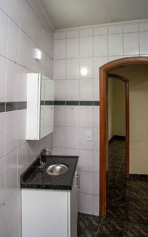 Casa para alugar com 355m², 5 quartos e 4 vagasBanheiro 3
