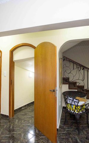 Casa para alugar com 355m², 5 quartos e 4 vagasHall
