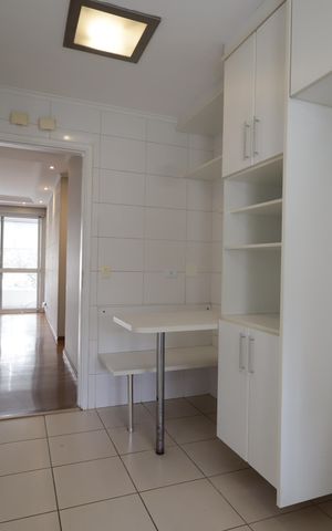 Apartamento para alugar com 114m², 3 quartos e 3 vagasCozinha