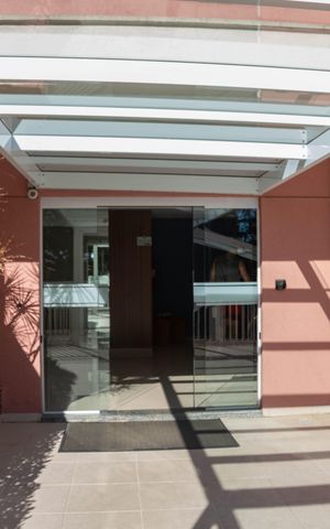 Apartamento à venda com 81m², 3 quartos e 2 vagasEntrada  do condomínio
