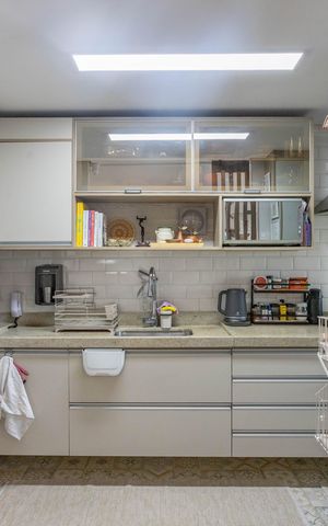 Apartamento à venda com 81m², 3 quartos e 2 vagasCozinha